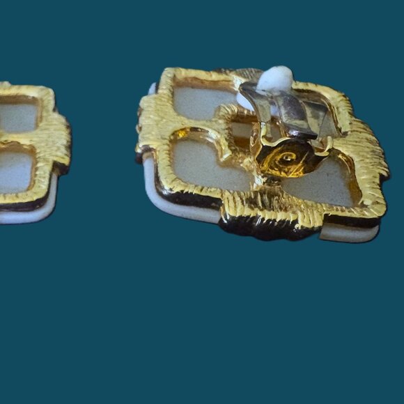 Vintage Antique Gold Rhinestone and Carved Marble Earrings EUC - Picture 7 of 12